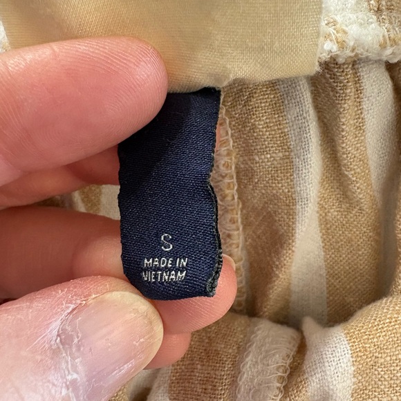 Universal Thread Beige and White Striped Drawstring Shorts - Picture 3 of 5